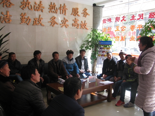 2018年2月8日在盘龙区公共法律服务中心接待农民工法律咨 询