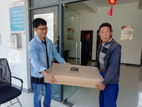 发放市检察院物资