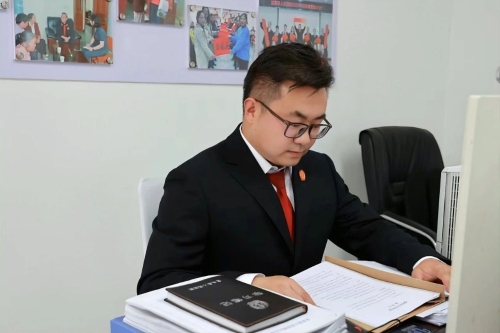 <span style='background-color:;'>17153070662</span>29073664.jpg