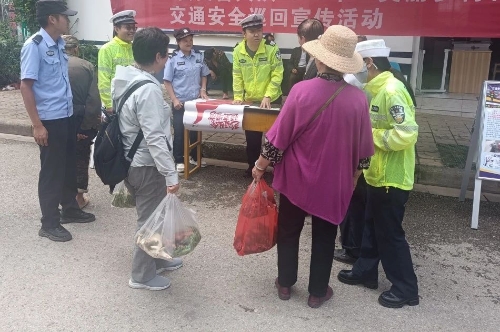 <span style='background-color:;'>17261349984</span>99014740.jpg