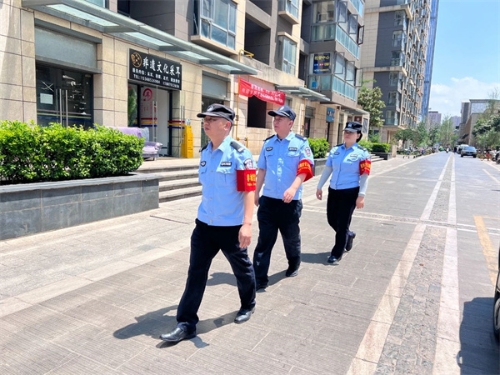 <span style='background-color:;'><span style='background-color:;'>17515111541</span></span>26024513.jpg 民警日常巡逻.jpg