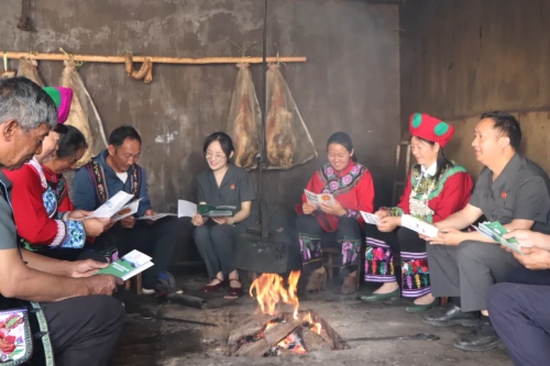 【媒体关注】中国网：禄劝法院撒营盘法庭在彝乡火塘旁映照司法暖光2