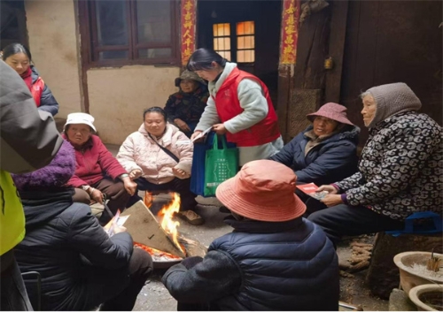 3.农村普法让法治宣传走进千家万户.jpg