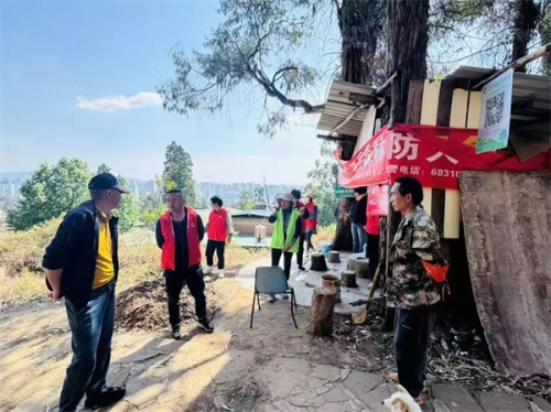 1.1特派员联合各方力量加强昭宗水库周边巡逻巡查.jpg