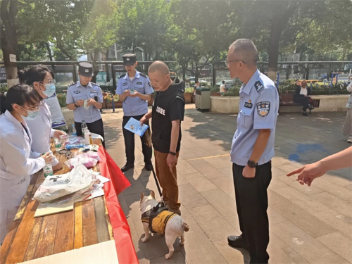 养犬守规范 邻里更和谐.png